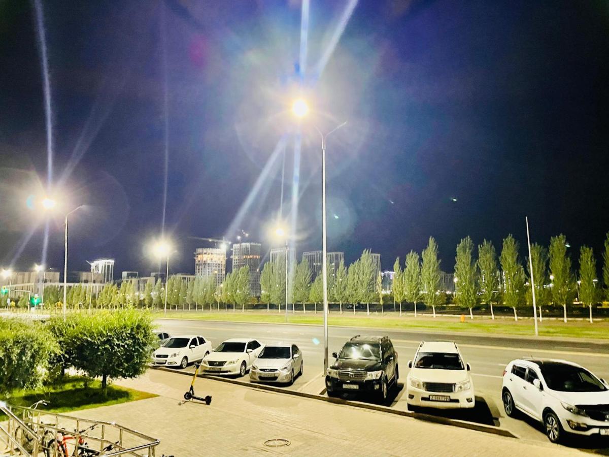 Park Avenue Напротив Ботанического Сада Nur-Sultan  Exterior photo